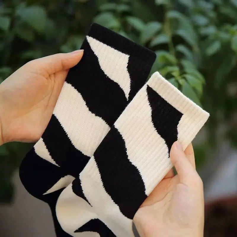 Asymmetrical A/B Style Couple Socks
